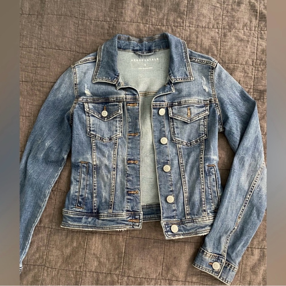 BUNLDE OF 2 JEAN JACKETS